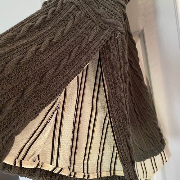 Grey textured and layered top - Picture 3 of 5